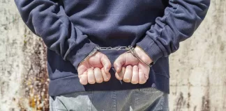 Ναύπλιο: Έπιασαν ανήλικους που έκλεψαν χρήματα από ανήλικο