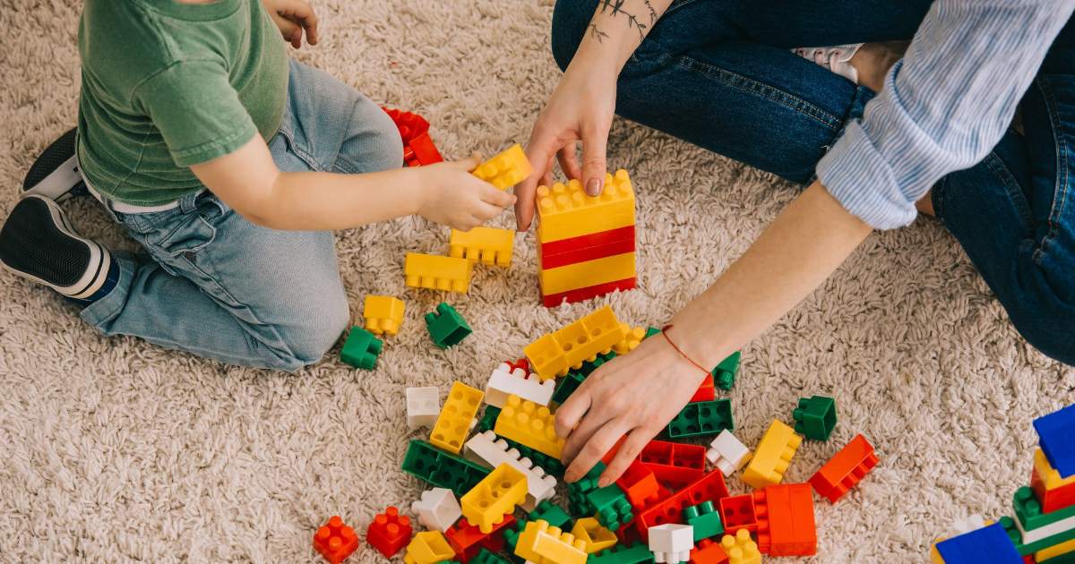 Ειδική παιδαγωγός και νηπιαγωγός αναλαμβάνει φύλαξη, φροντίδα, δημιουργική απασχόληση παιδιών νηπιαγωγός αναλαμβάνει φύλαξη